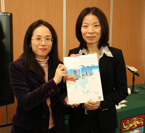 Rikkie Yeung (left), Project Manager at the HKU's Department of Politics and Public Administration and department head Prof Eliza Lee (right) present the INGOs report to the media.