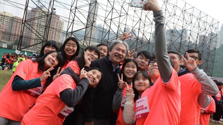 Financial Secretary John Tsang Chun-wah is no miser when it comes to mingling with the young people.