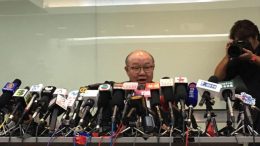 Retired judge Woo Kwok-hing becomes the first to declare his plan to contest the 2017 chief executive election.